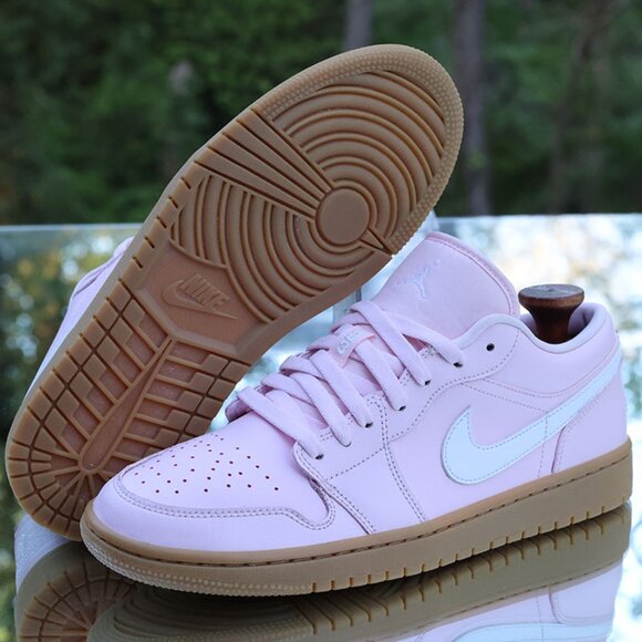 Air Jordan 1 Low Arctic Pink Gum - Picture 6 of 13